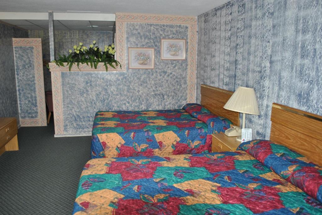 Travel Inn Motel Michigan City Room photo